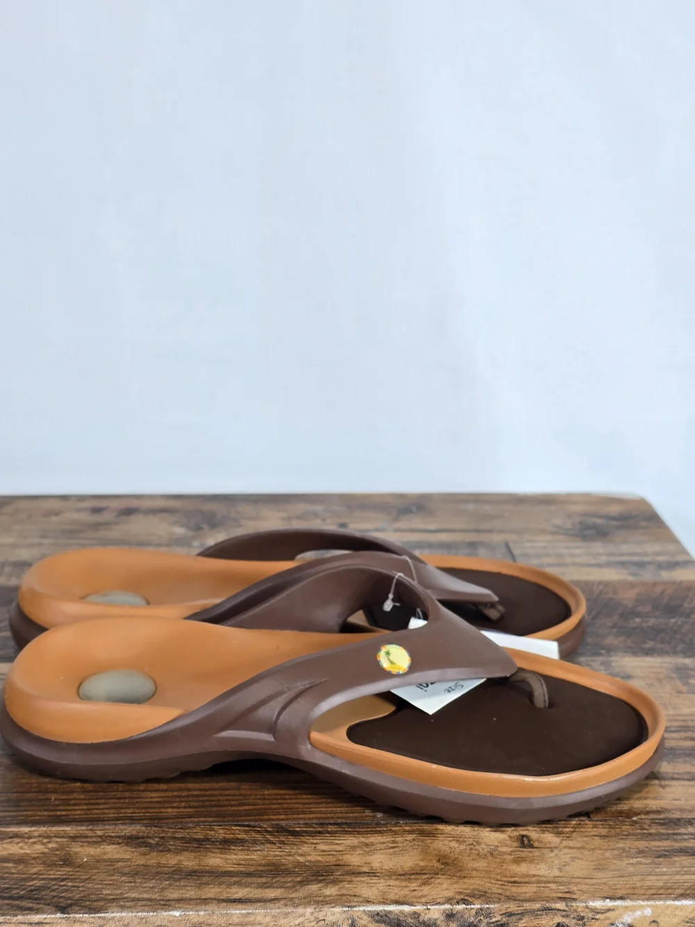 Men's Brown and Tan Comfort Flip Flops Size 9